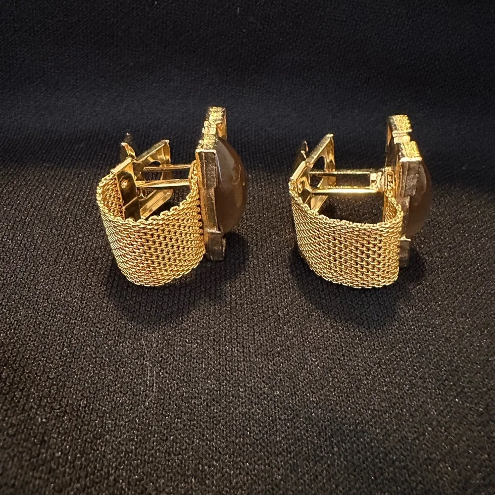 Vintage Gold-Tone Mesh Cuff Links with Brown Stone